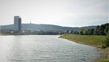 Osobu, ktorá zmizla pod hladinou na bratislavskej Kuchajde, našli bez známok života