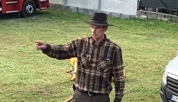 Deťom kázal odísť, na dospelých kričal. Nahrávky a svedectvá priblížili incident so štátnym tajomníkom