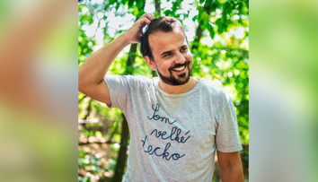 Svojimi videami baví internet. Mojmír Procházka je kritike otvorený, nechce sa páčiť každému