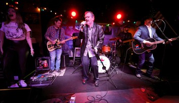 Zomrel spevák, ktorý naspieval jednu z najkrajších balád všetkých čias