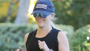 Zbohom blond! Z oscarovej herečky je brunetka