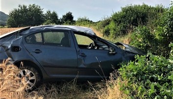 Nepripútal sa, pri nehode vypadol z auta. Iba 22-ročný spolujazdec na mieste zahynul