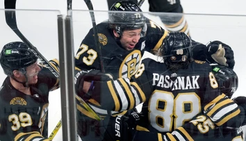 VIDEO: Boston po dráme postúpil cez Toronto, v predĺžení rozhodol Pastrňák