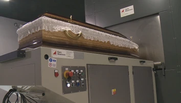Najmodernejšie kremačné pece spustili do skúšobnej prevádzky. Spopolňovať chcú nebožtíkov aj zo zahraničia