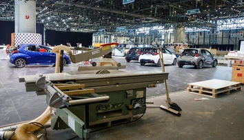 Organizátori museli zrušiť jubilejný ročník ženevského autosalónu