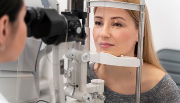 Zvažujete vyšetrenie v optike? Hrozí vám poškodenie zraku, varuje optometrista
