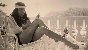 Vek je len číslo. V prípade tejto návrhárky s dokonalou postavou to platí do bodky