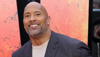 The Rock sa stal tretíkrát otcom. Maličká je rozkošná