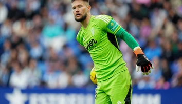 Mohol byť Slovan, bude Barcelona? Českého veterána chcel aj Kmotrík, teraz má zastúpiť Ter Stegena