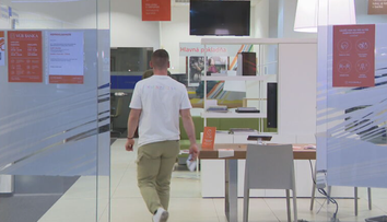 Slovákom čoraz menej voňajú hypotéky. Na vzostupe sú drahé, no rýchlo dostupné spotrebiteľské úvery