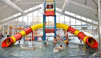 Namiesto lyžovania akvaparky a hrady. Teplé počasie zatvorilo mnohé strediská, jarné prázdniny tak trávili rodiny inak