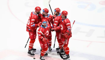 Třinec za víťazstvom v Lige majstrov potiahli Hudáček s Daňom. Dôvod na radosť mal i Studenič
