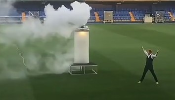 Možno príde kúzelník: Santiho Cazorlu predstavili fanúšikom Villarealu naozaj veľkolepo