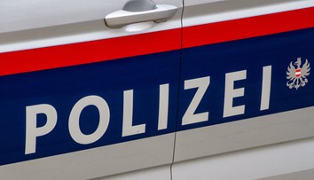 Slovák v plastovom overale spôsobil vo Viedni výbuch. Polícia ho vzala do väzby