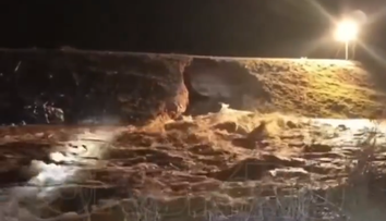 VIDEO: V ruskom meste Orsk sa pretrhla hrádza na rieke, v oblasti vyhlásili výnimočný stav
