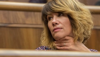 Nicholsonová požiadala o ochranu, dôvodom je video aktivistov