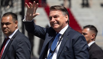 Záznamy boli falošné. Brazílsky exprezident Bolsonaro absolvovanie očkovania proti covidu iba predstieral