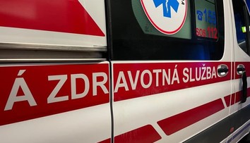 Chlapec († 15) sa po párty na byte v Rožňave už neprebral. Kamaráti si jeho bezvládne telo fotili