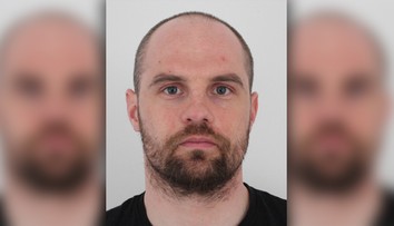 Na bývalého šéfa operatívcov NAKA Jána Kaľavského vydali zatykač