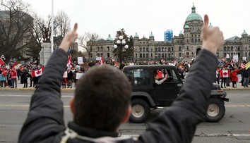 V Ottawe vyhlásili stav núdze, protesty proti očkovaniu sa vymkli spod kontroly