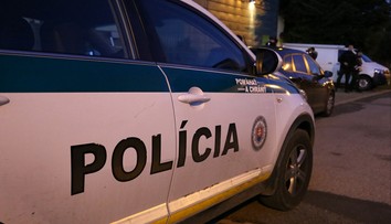 Tragická nehoda medzi Veľkými Bielicami a Hradišťom: Po zrážke s autobusom zahynul otec rodiny