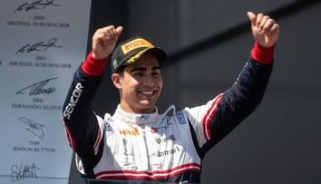 Correu po troch týžďňoch od nehody, ktorú Hubert neprežil, prebudili z umelého spánku