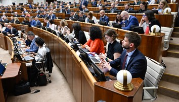 Parlament posunul do druhého čítania konsolidačný balík