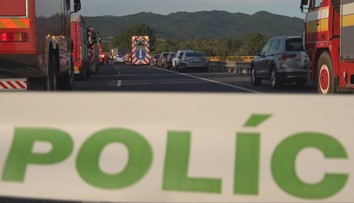 Policajti si posvietili na vodičov na miestach, kde pracujú cestári. Pokutovali za rôzne prehrešky