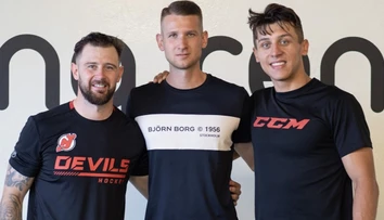 Pôsobil v USA, pomáha s prípravou popredným hokejistom: Regenda prišiel so špeciálnou požiadavkou, Slafkovský je ako Sagan