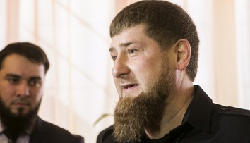 Kadyrov je hrdý na svojho syna, ktorý zmlátil muža obvineného z pálenia Koránu