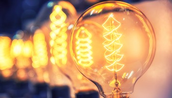 Búrky spôsobili energetickú kalamitu na strednom Slovensku