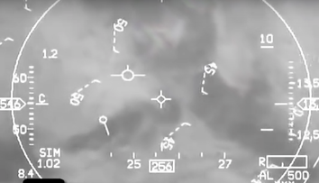 Pilot F-16 v zácviku odpadol z preťaženia. Air Force odtajnilo video záchrany