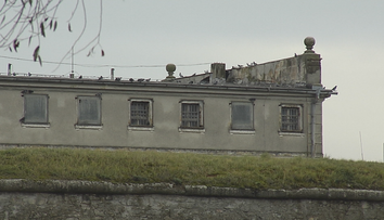 Služobný pes vyvolal v leopoldovskej väznici rozruch. Bomba v balíku sa nakoniec nepotvrdila