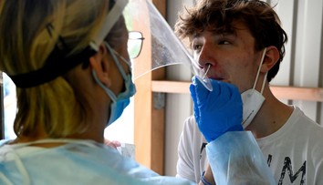 V Česku stúpa počet opätovne nakazených ľudí. Štát tieto údaje verejnosti neprezentuje