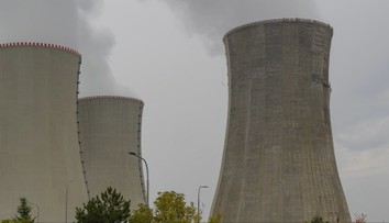 Tretí blok Mochoviec je už v plnej prevádzke. Obyvatelia zaniknutej obce si pripomínajú výročie vysídlenia