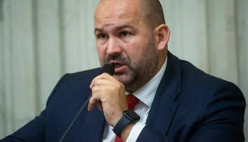 Peter Pčolinský úradnícku vládu odmieta. Po páde vlády by podľa neho mali nasledovať predčasné voľby