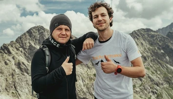 Žiari na svetových pódiách, no u nás sa o ňom vie málo. Tribula zobral do hôr Timoteja Závackého