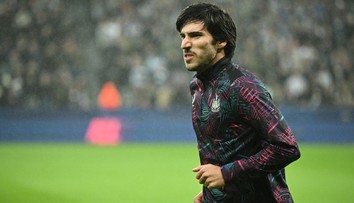 Jeho suspendácia sa z talianskej rozšírila na svetovú. Dúbravkovi sa po dlhom čase vracia kontroverzný spoluhráč