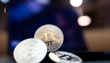 Niektorí ho odpisovali, teraz láme rekordy. Hodnota bitcoinu presiahla aj magickú hranicu