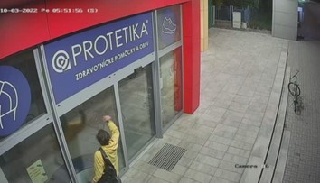 Bizarný prípad z Bojníc: Vo väzbe skončil alkoholik, ktorý rozbil výklad, aby sa dostal na psychiatriu