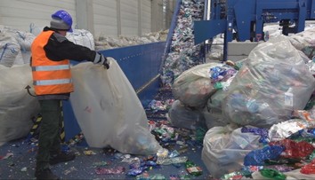 Považujú to za protiprávne. Európski priemyselníci napísali Tomášovi Tarabovi, aby nezasahoval do zálohovania