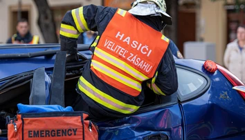 Elektroautá sťažili prácu hasičom. Jeden zlý ťah môže ohroziť aj ich životy