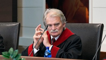 Mamojka sa vzdal funkcie sudcu ÚS. Kočnerovi vraj nepomáhal, končí aj pre zdravotné problémy