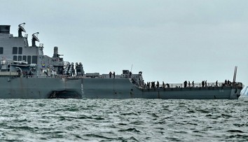 Potápači našli telá všetkých námorníkov nezvestných po havárii torpédoborca USA