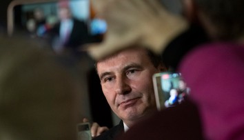 Imrecze trvá na tom, že dostával extra peniaze k platu. Kaliňák aj Brhel to považujú za nezmysel