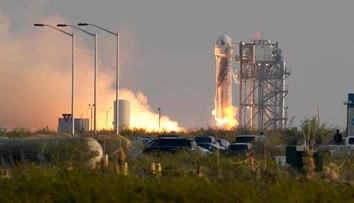 Ďalší miliardár vo vesmíre: Prvý let Blue Origin Bezosa bol úspešný