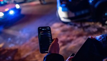 Smartfón zachránil českému vodičovi život, sám zavolal pomoc k ťažkej nehode. Vypočujte si záznam zo 112