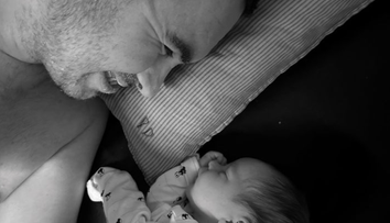 Nevyliečiteľne chorý Čech (33) v apríli zrušil asistovanú samovraždu, teraz sa dočkal narodenia dcéry