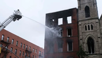 Požiar zničil kostol v newyorskom Manhattane