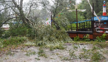 FOTO: Bratislavský kraj je na nohách. Hladiny riek stúpajú, zaplavené sú viaceré oblasti